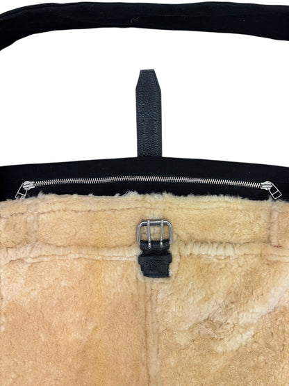 Futrzana torba pocztowa